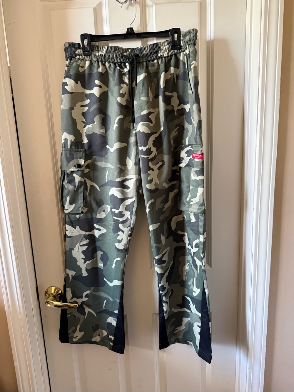 New-Vogue Camo Jacket with Utility Pocket